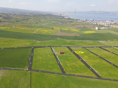 PANORAMİK BOĞAZ MANZARALI, ANA YOLA YAKIN, 250 M² SATILIK ARSA