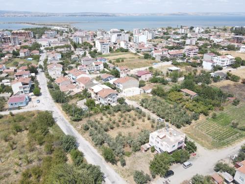 ÇARDAK TAM MERKEZDE 281M² SATILIK ARSA	