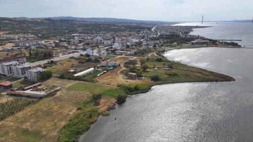 291M² TAM SAHİLDE ALTYAPI DOĞALGAZ MERKEZ İNŞAAT YAPILIR ARSA