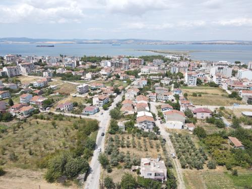 ÇARDAK TAM MERKEZDE 281M² SATILIK ARSA	