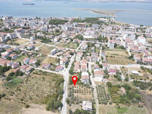 281 m² İMAR İZNİ VAR ALTYAPI DOĞALGAZ MEVCUT OKUL SAĞLIK OCAĞI YANI (190)