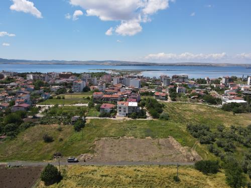 ÇARDAK TAM MERKEZDE 290 m² SATILIK ARSA	